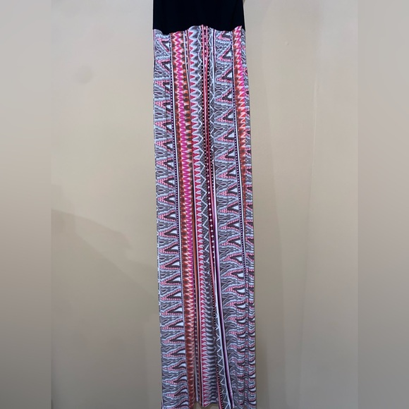 Women’s “Felicity & Coco”  Nina-N  halter Maxi dress size medium - Picture 4 of 6